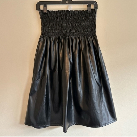 Acting Pro  Smock Waisted Faux Leather Skirt Black Size Large - Picture 4 of 5